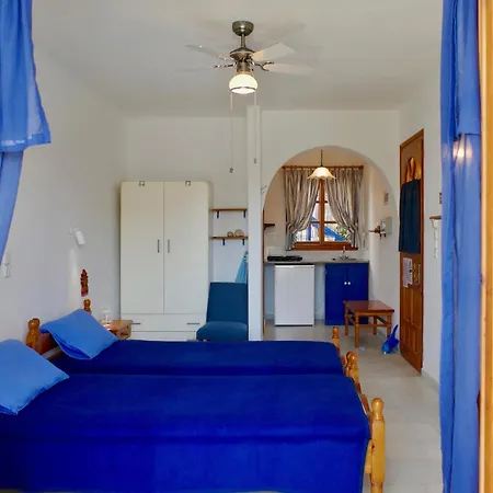 Fi Naxos מלון דירות 4*