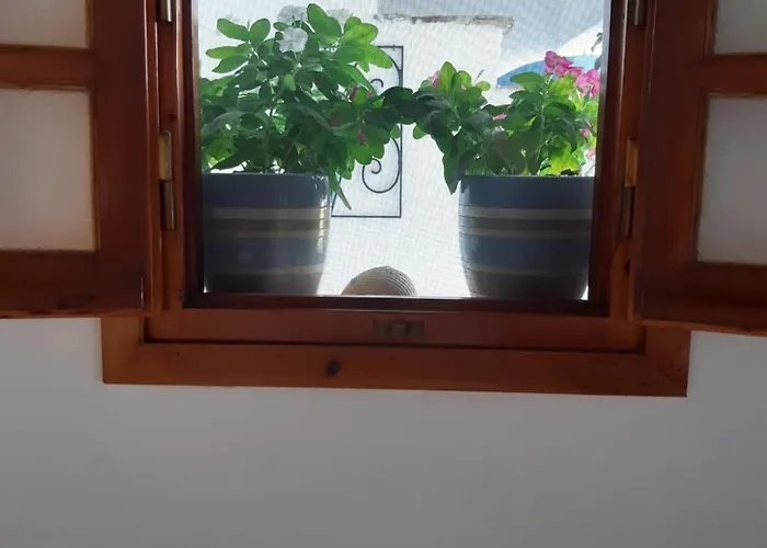 מלון דירות Fi Naxos 4*